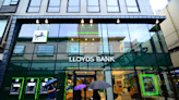 Lloyds registra una contracción del 15% en su beneficio neto en el primer semestre