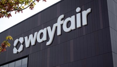 Wayfair CEO says home good sales decline is reminiscent of 2008 recession