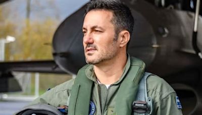 Las fotos de Luis Petri con los aviones de combate F-16 que compró el Gobierno