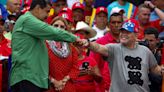 El insólito pedido de Maduro al espíritu de Maradona: "Jálale las patas a Milei"