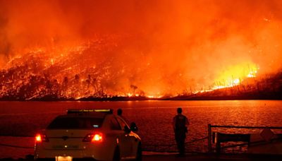 California, bajo el fuego y el calor extremo: altas temperaturas e incendios afectan a miles de habitantes