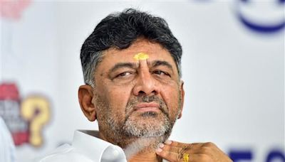 SC dismisses Shivakumar’s petition challenging CBI FIR