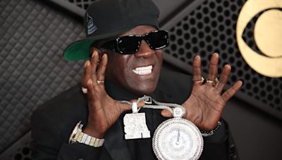 Flavor Flav orders entire Red Lobster menu to save 'one of America's greatest dining dynasties'