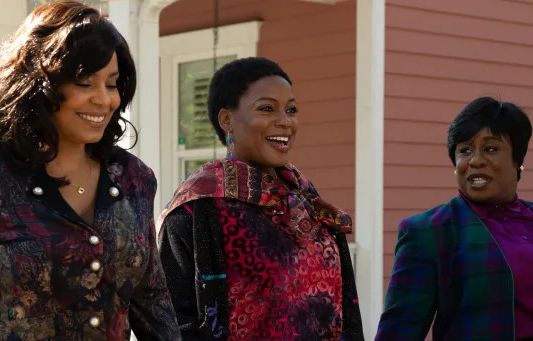 The Supremes at Earl’s All-You-Can-Eat Trailer: Aunjanue Ellis-Taylor Leads Hulu Movie