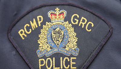 Nanaimo man fights off attacker who had knives in his hands, bra on his head