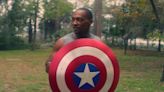 Capitão América 4: Anthony Mackie surge em foto dos bastidores com traje do herói