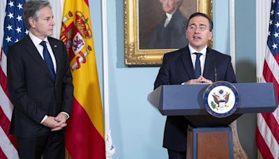 España acuerda con Estados Unidos intercambiar información para luchar contra los bulos en español