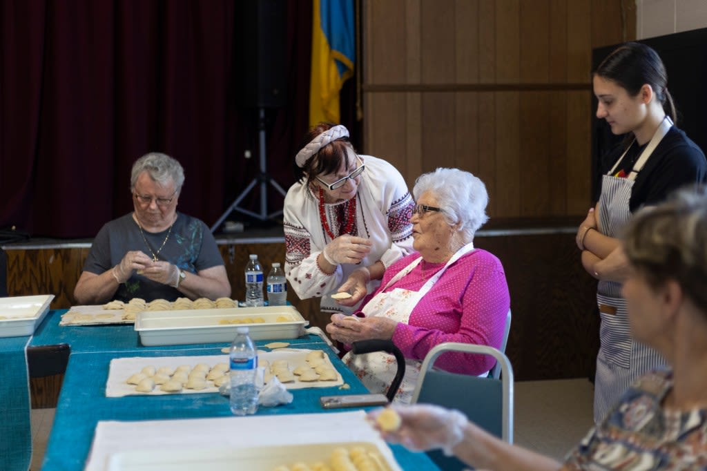 Northwest Indiana Ukrainians overcome anxiety, stress of war through community