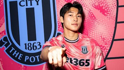 Change of squad number for Bae Junho as Stoke City leave big vacancy