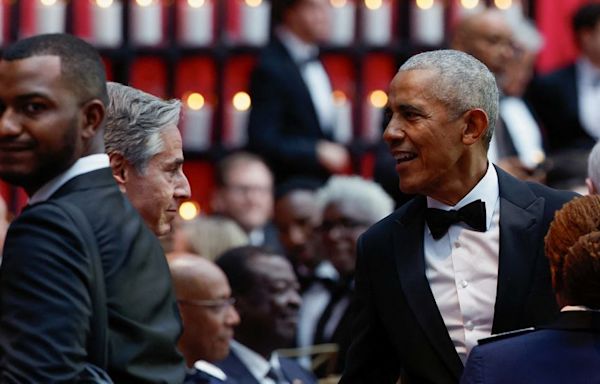 Obama makes an appearance at White House’s Kenya state dinner