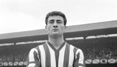 Sunderland mourn death of club great ‘The King’ Charlie Hurley at age of 87