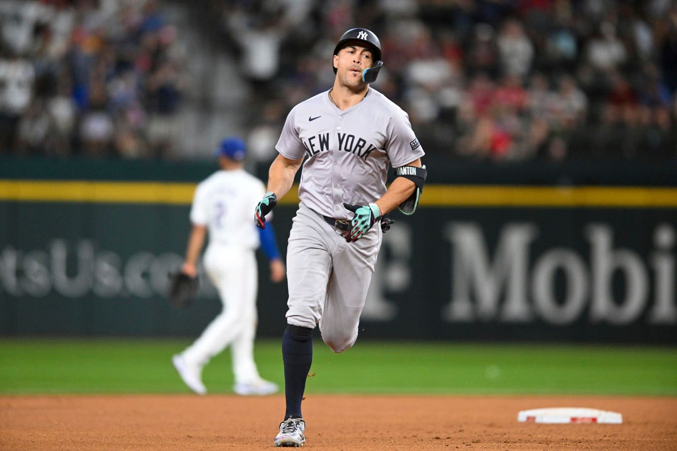 New York Yankees Appreciative Of Giancarlo Stanton’s Increasing Career Home Run Total