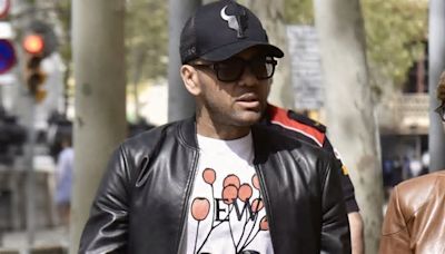 Dani Alves devuelve los 150.000 euros que le prestó el padre de Neymar