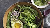 Así se hace la ensalada Green Goddess: Un plato fresco lleno de vitaminas, minerales y otros nutrientes