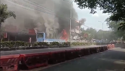 Metropolitan Transport Corporation bus catches fire in Adyar, occupants escape unhurt