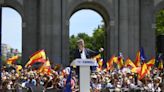 Feijóo: investidura con Puigdemont no, moción sí