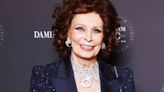 Sophia Loren, 89, dazzles while using a cane for rare public appearance