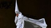 De dónde procede el capirote, el llamativo gorro que llevan los penitentes en la Semana Santa española