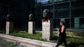 Factbox-Honour or disgrace - how Russia has buried its past leaders