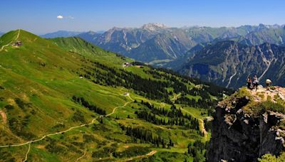 Nahe Oberstdorf - Rentner stürzt bei Bergtour 15 Meter in die Tiefe und stirbt