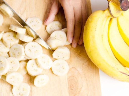 香蕉，抗氧化抗憂鬱的神隊友！這「11大水果」醫師激推，排毒抗老從體內飲食做起 | ELLE