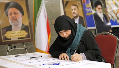 Präsidentschaftswahlen im Iran: Wer wird Raisis Nachfolger?
