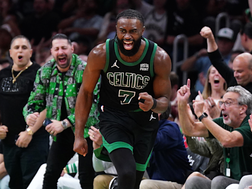 Celtics vs. Pacers score, takeaways: Jaylen Brown scores 40 after 'big-time' All-NBA snub, Boston goes up 2-0