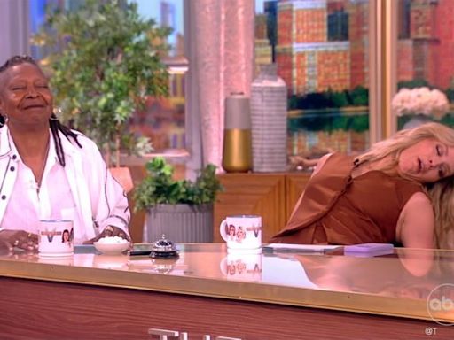 Sara Haines collapses on “The View” to demonstrate effects of melatonin