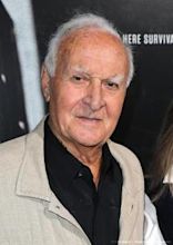 Robert Loggia