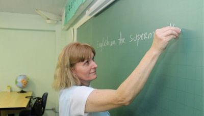 MEC dá aval a nova regra que exige curso 50% presencial para professor