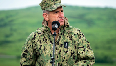 Feds charge retired 4-star Navy admiral in alleged bribery scheme