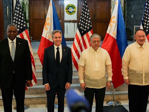 US pledges funds to boost Philippine defences amid China disputes