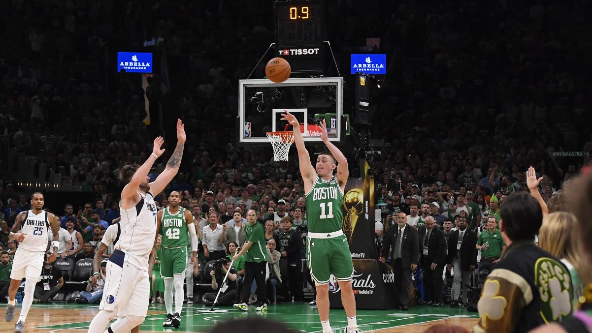 Brown has amazing reaction to Pritchard buzzer-beater after title win