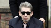 Shane MacGowan, el poeta borrachín de The Pogues, muere a los 65 años