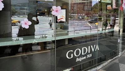 不滿颱風天上班！GODIVA員工偷拍客人咒「被車撞死」 公司回應了