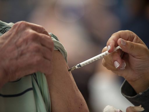 SP começa a aplicar vacina atualizada contra a Covid nesta quarta