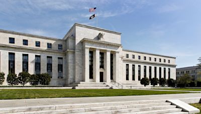 美聯儲維持「利率不變」符合預期 暗示9月可能降息