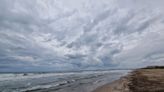 Sábado de playa pasado por agua