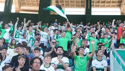 La afición del Elche prepara otro gran recibimiento al equipo ante el Espanyol