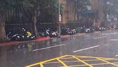 低壓接力恐雙颱生成！氣象署：北部雨勢持續到明晚