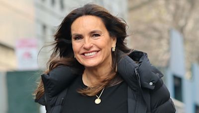 Mariska Hargitay Helps Little Girl After She's Mistaken for Real Cop