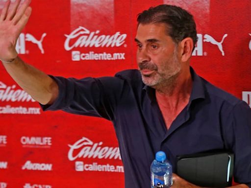 Fernando Hierro dejaría la dirección deportiva de Chivas por esta razón