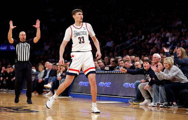 Apostolos Roumoglou, two-time NCAA champion with UConn men's basketball, transfers to Richmond