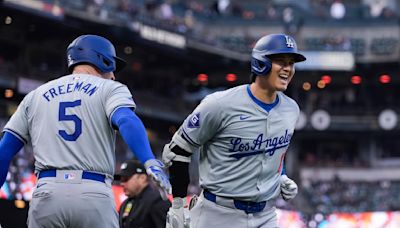 Shohei Ohtani hits solo home run, RBI double as Dodgers pound Giants 10-2