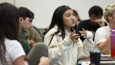 Far From the Protests, Some Students Try to Meet in the Middle