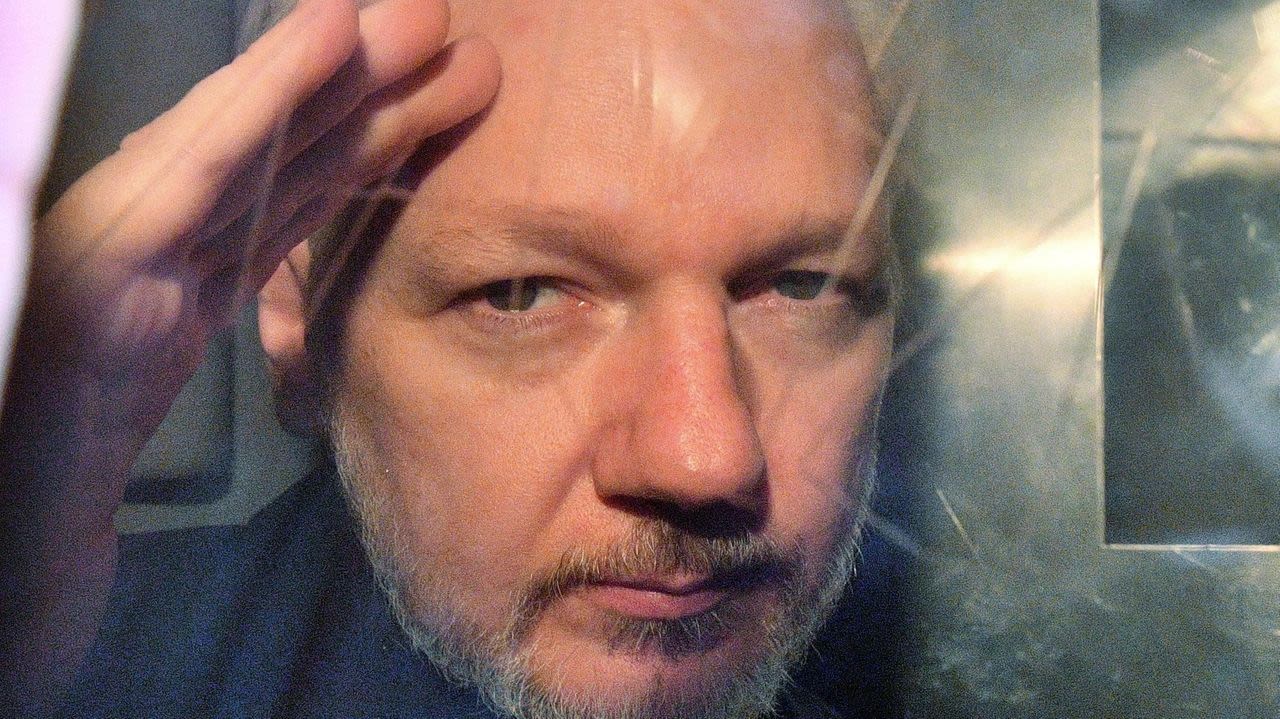 Good moment to assess the motives behind Assange's leaks