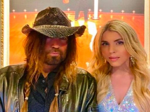 Billy Ray Cyrus Clamis Estranged Wife Firerose 'Begged' Him To Get Back Together; Find Out What Happened Here