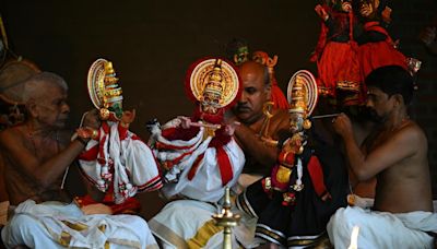 A workshop and a pavakathakali recital at Natanakairali signifies a new chapter in the revival of the art form