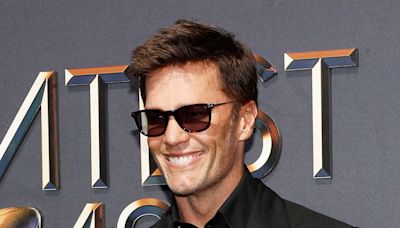 Tom Brady brutally rips into Kansas City Chiefs over Taylor Swift at roast