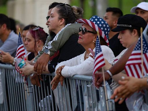 Heat advisory issued for South Florida. Temperatures could feel as high as 110 degrees on July 4